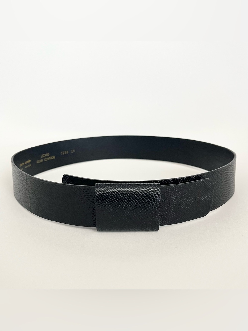 Vintage Pierre Cardin Women's Black Leather Waist Belt 31" Lizard Minimalist